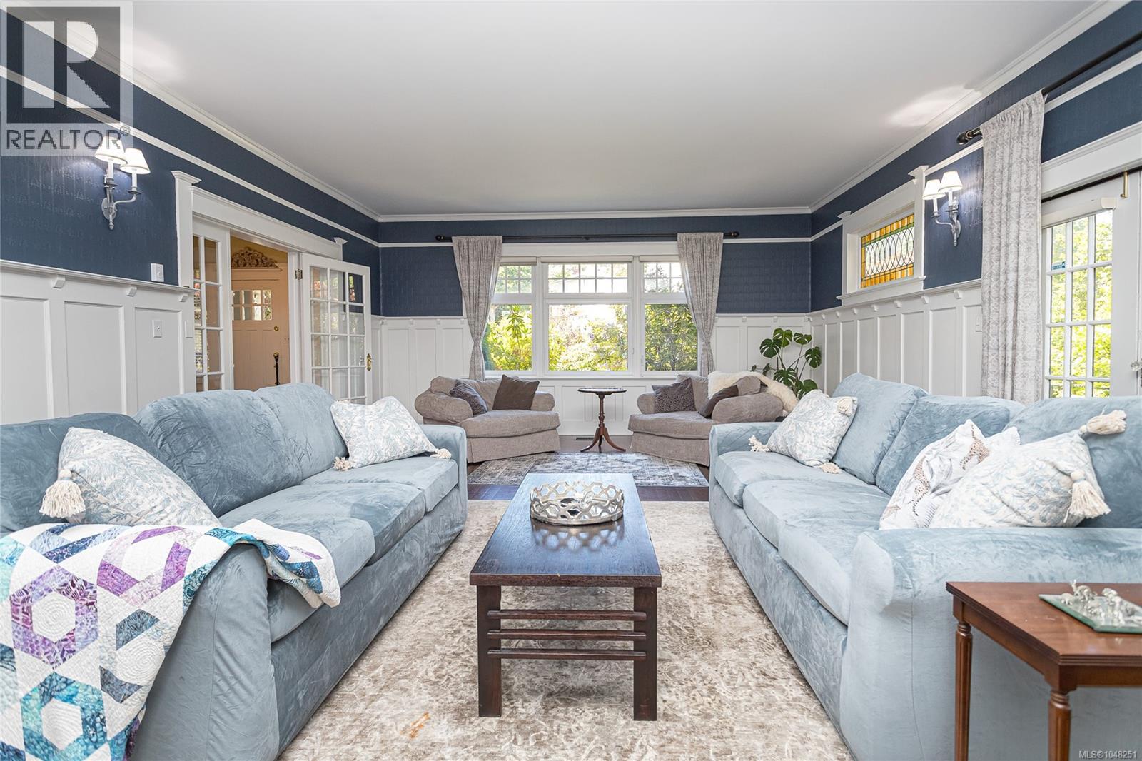 875 Richmond Ave - Image 11