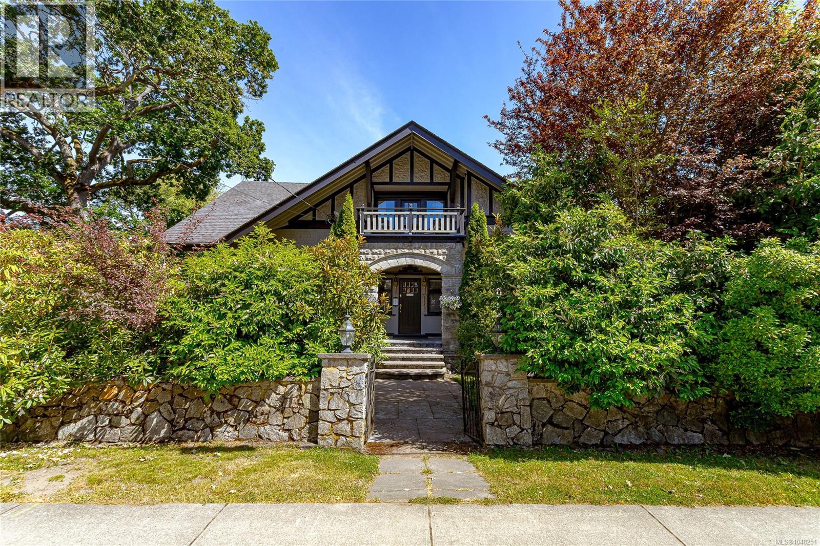 875 Richmond Ave - Image 3