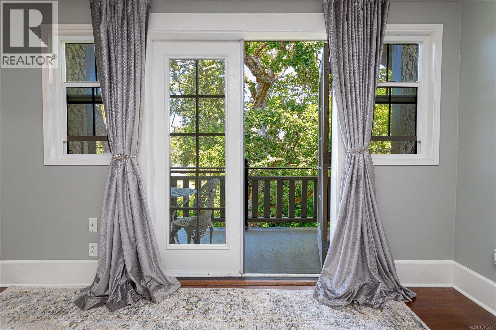 875 Richmond Ave - Image 26