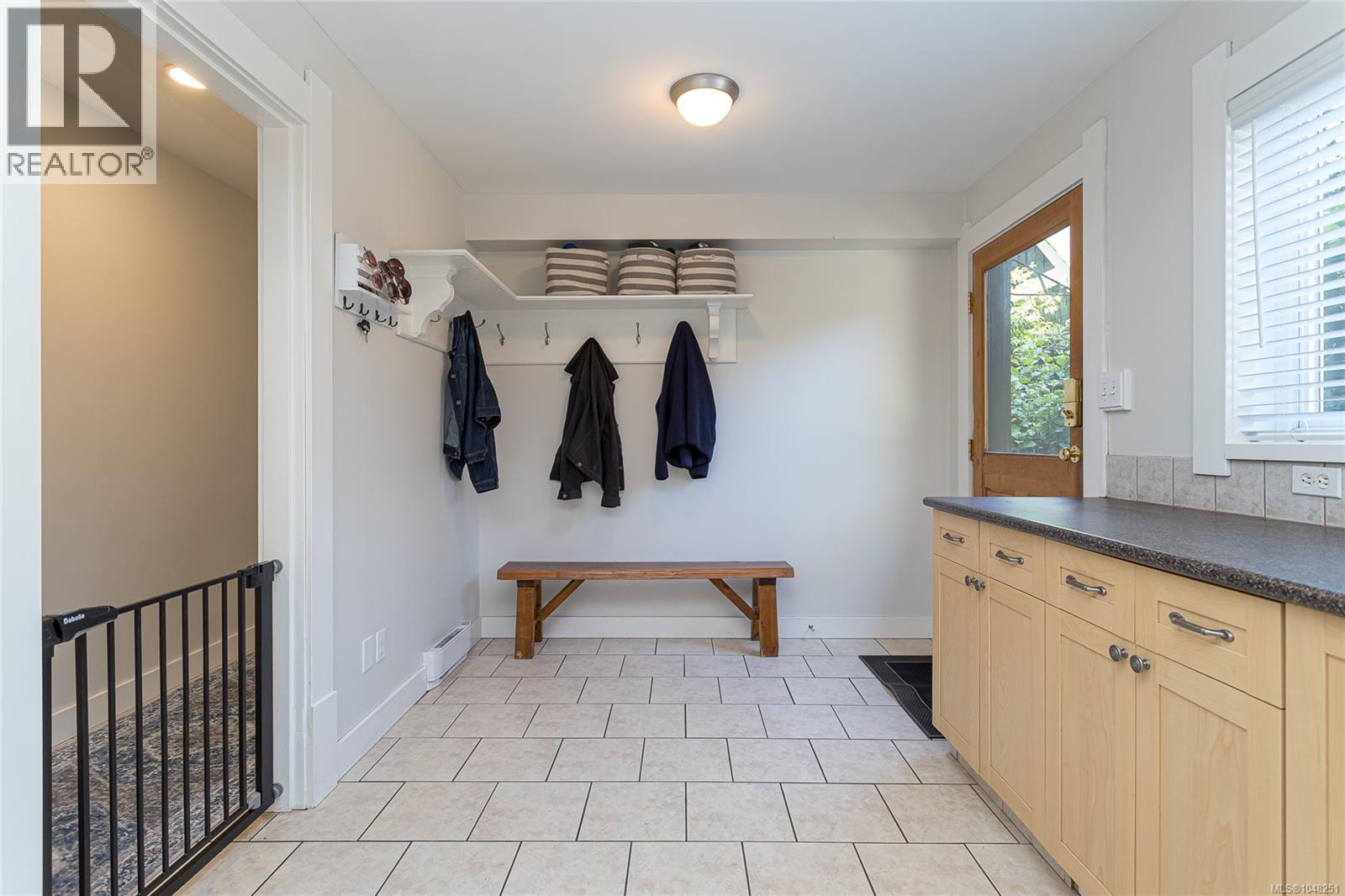 875 Richmond Ave - 46