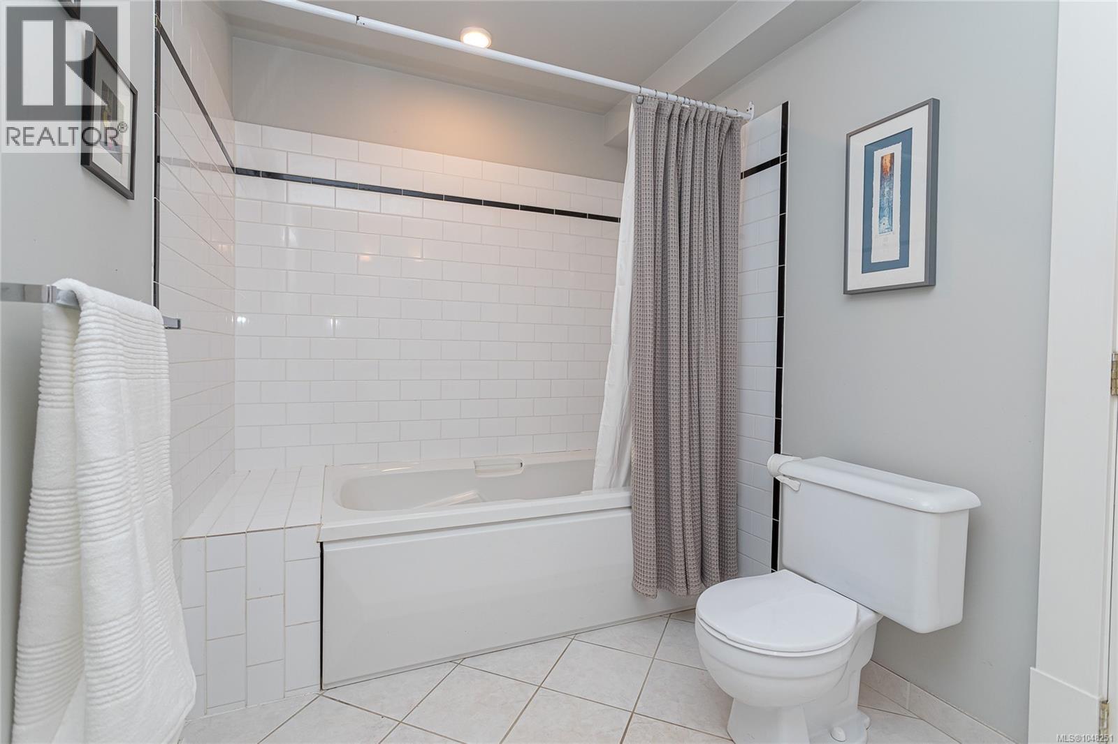 875 Richmond Ave - Image 43
