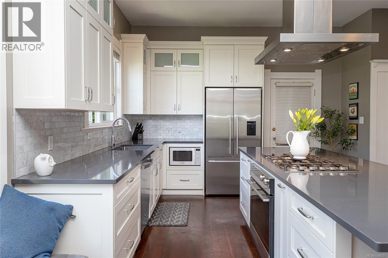 875 Richmond Ave - 18