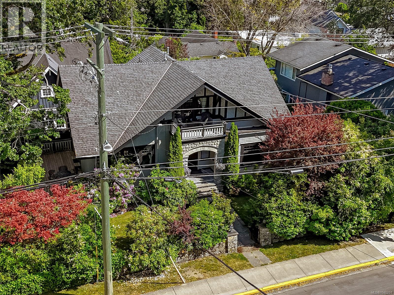875 Richmond Ave - 68