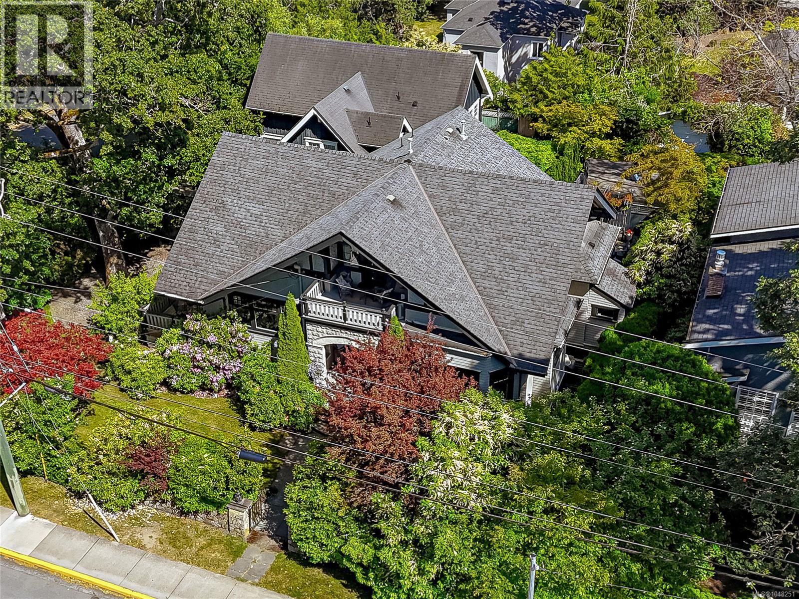 875 Richmond Ave - 2