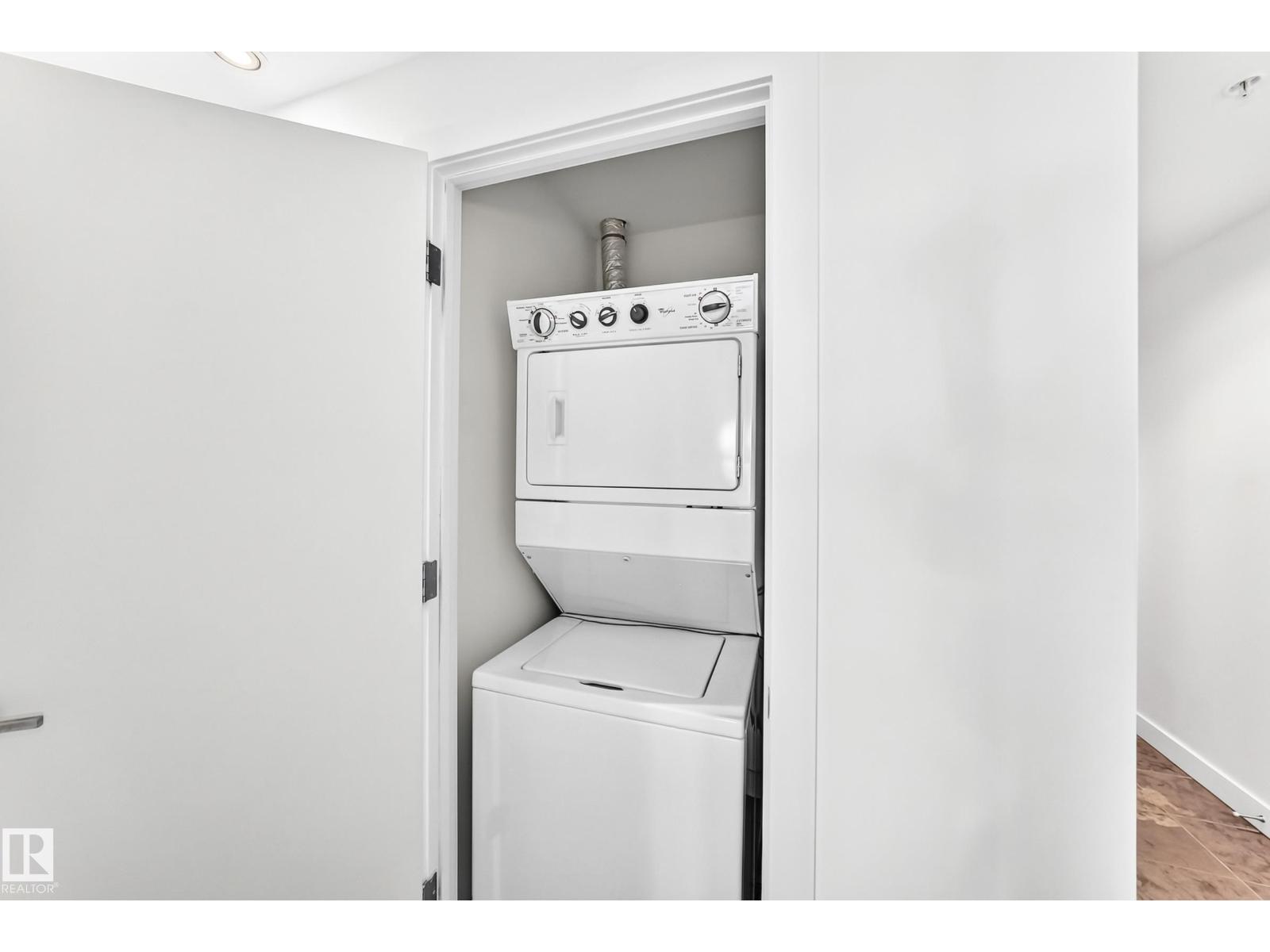 #104 2612 109 ST NW - 32