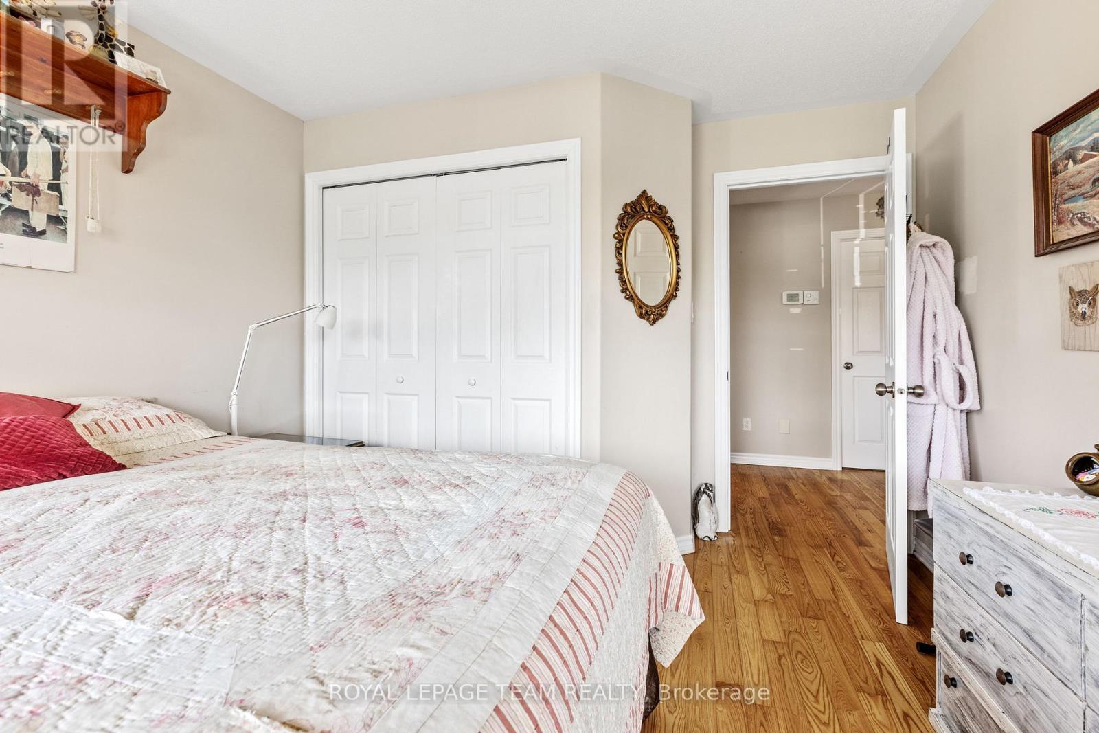 141 RAINA WAY - 15