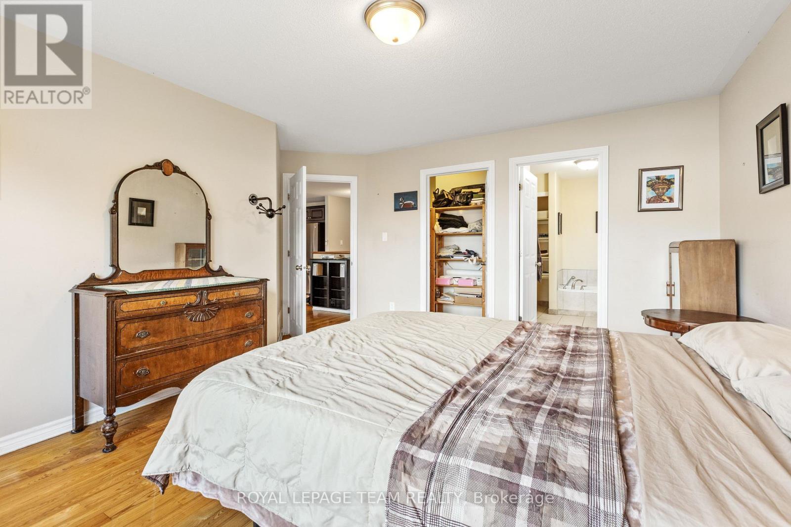 141 RAINA WAY - Image 25