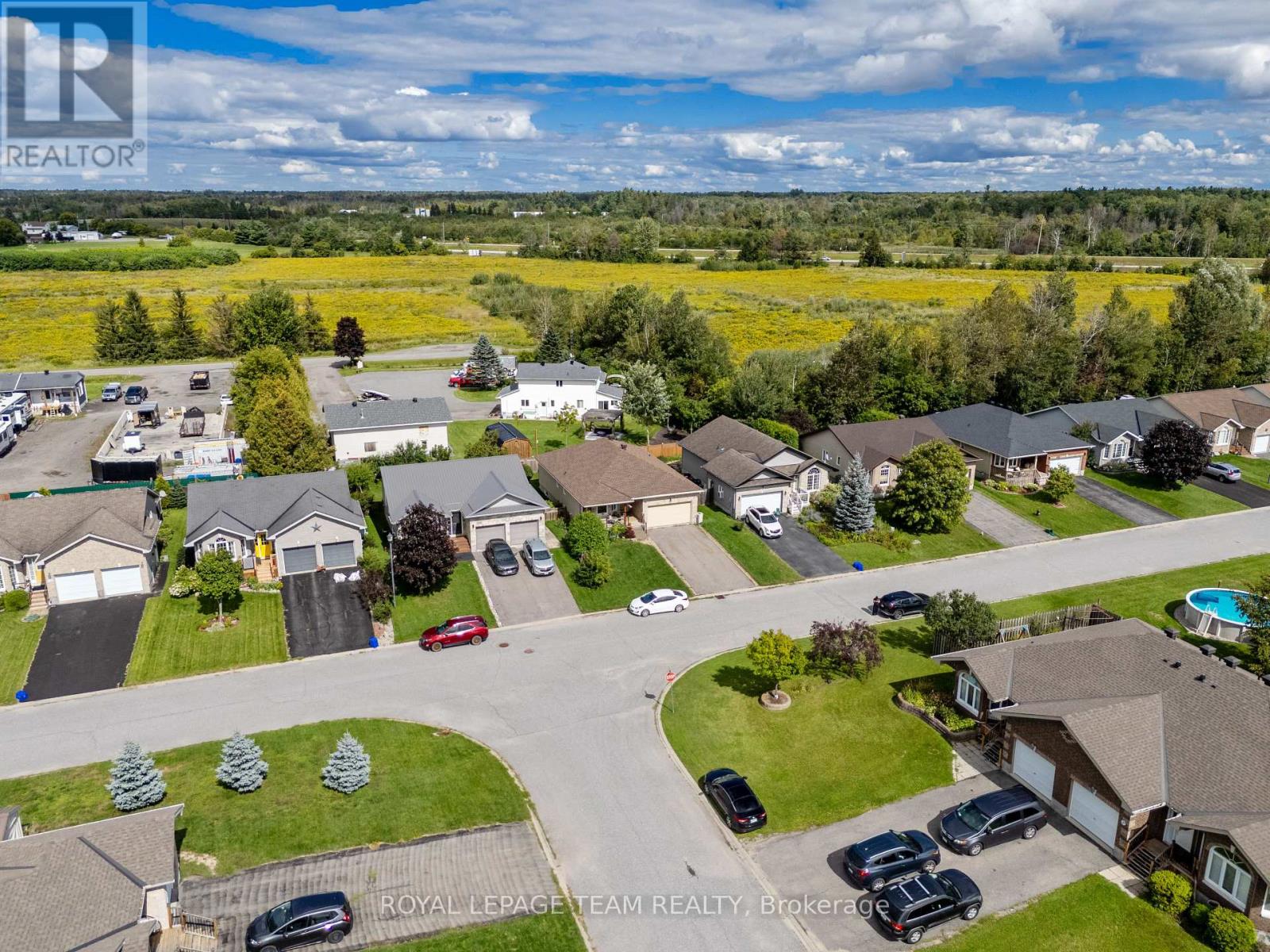 141 RAINA WAY - 4