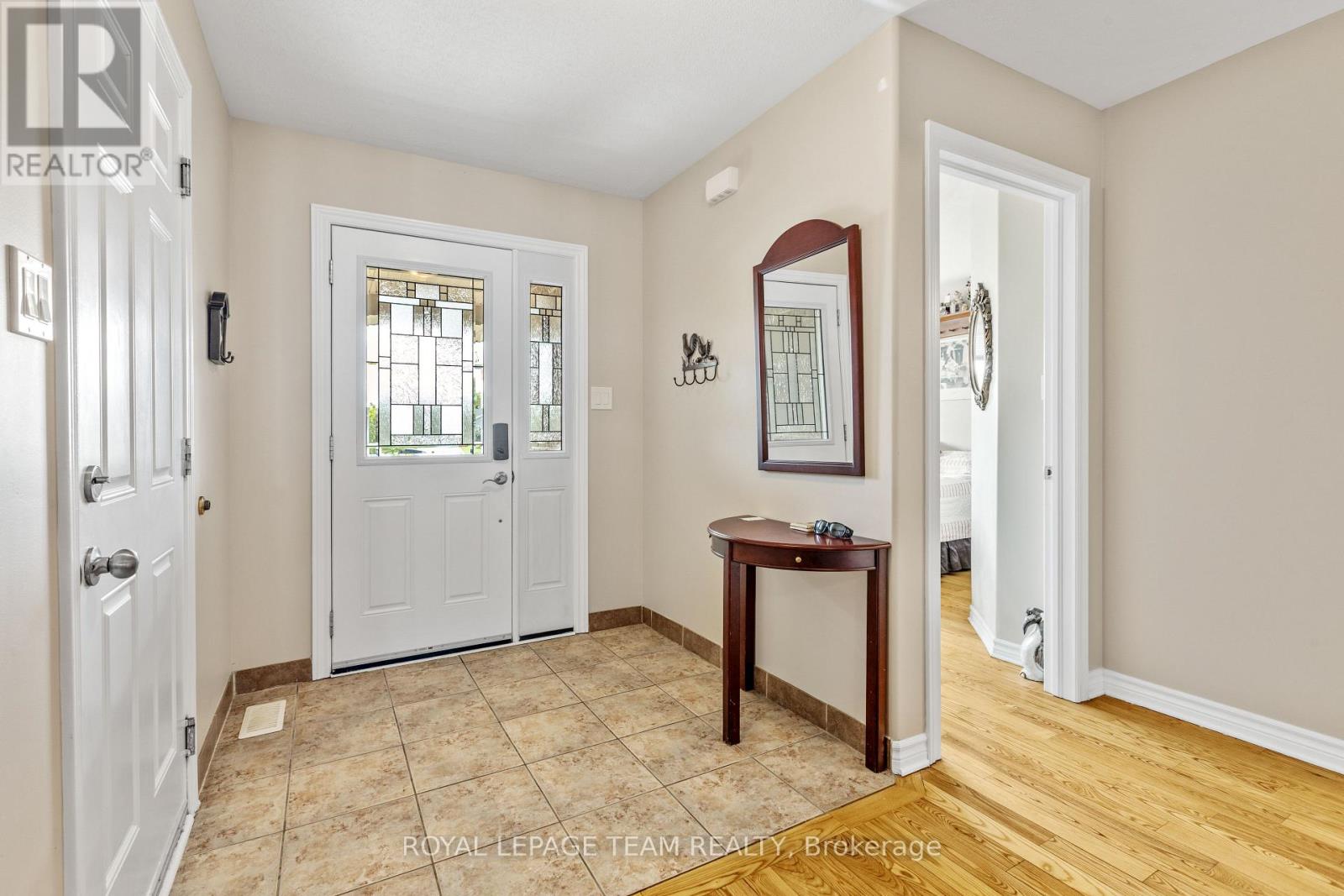 141 RAINA WAY - 5