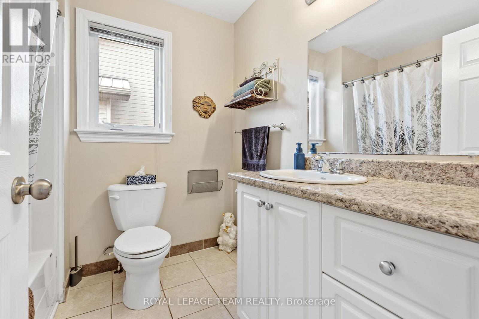 141 RAINA WAY - 9