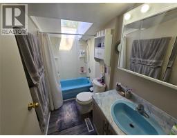 1037 Raft River Road, Clearwater, BC V0E1N1 Photo 22