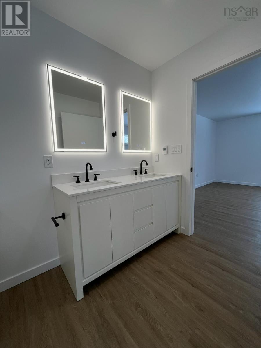 402 MULLOCK Road - 5