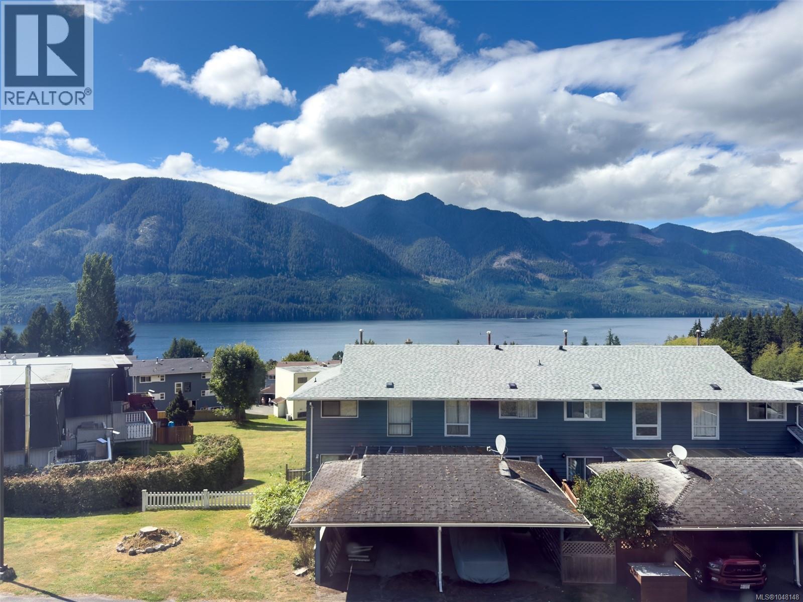 64 Clark Dr - Image 17