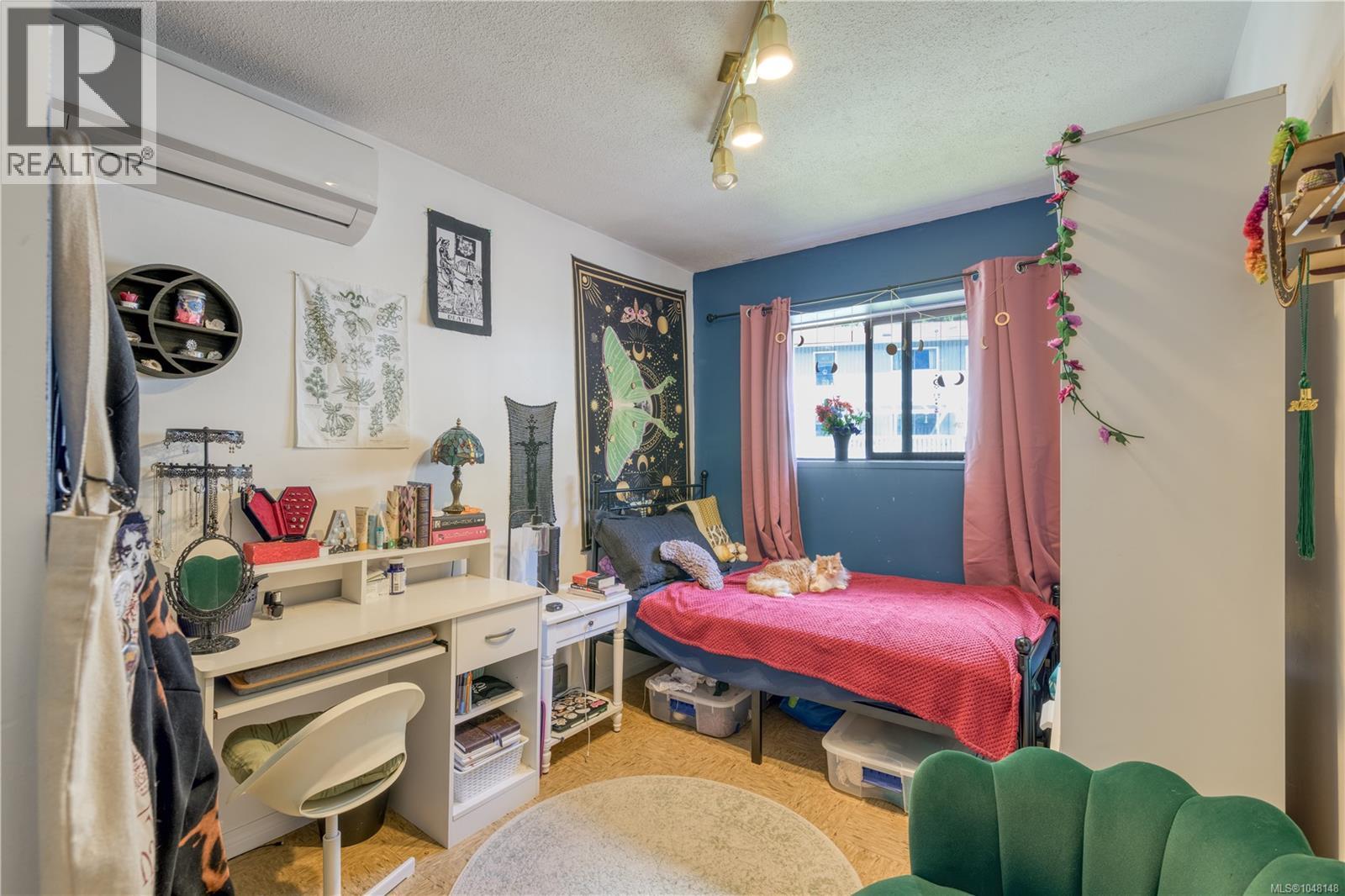 64 Clark Dr - Image 19