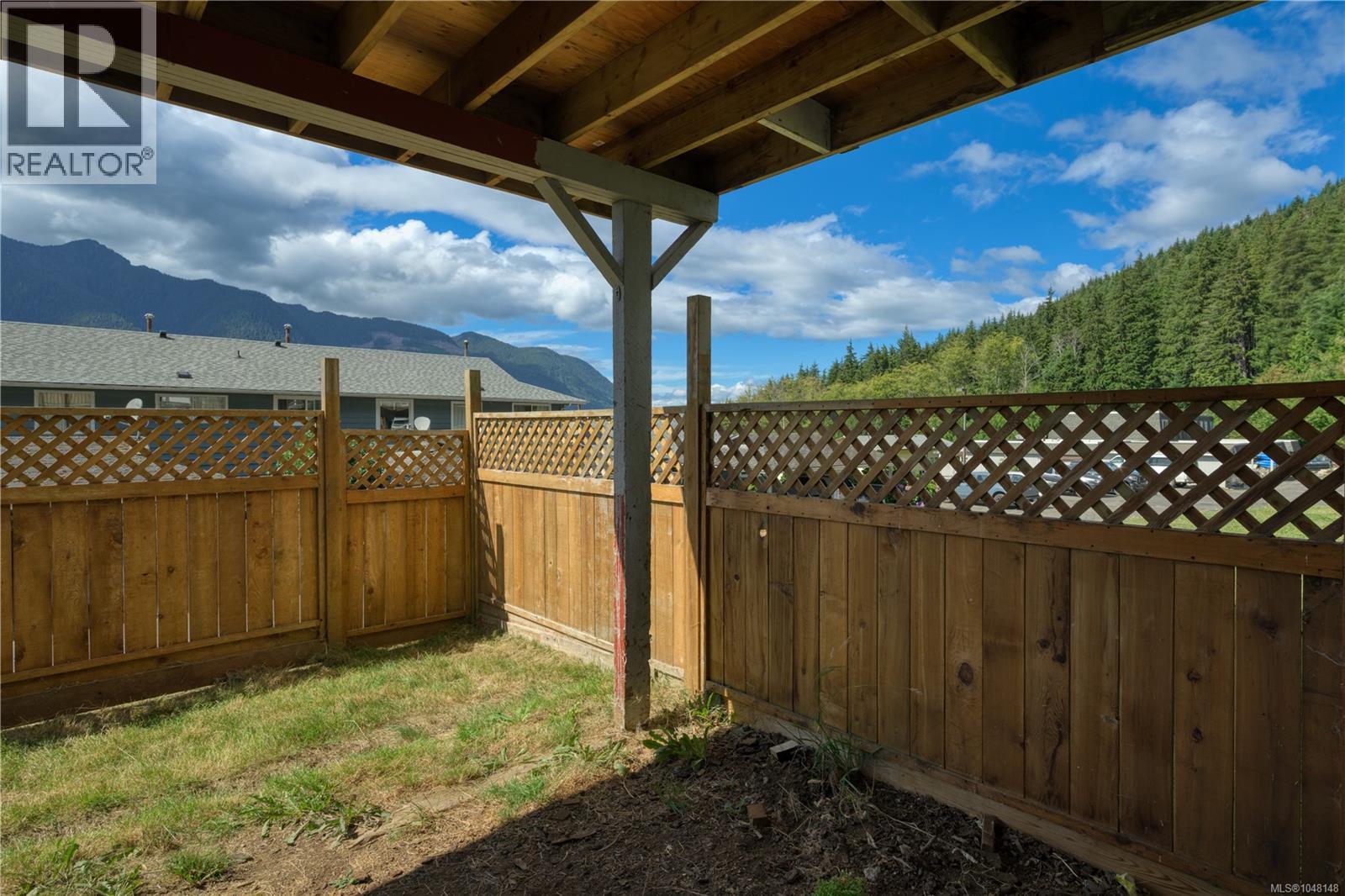 64 Clark Dr - 28