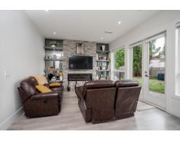 4945 205a Street, Langley, BC V3A2A8 Photo 11