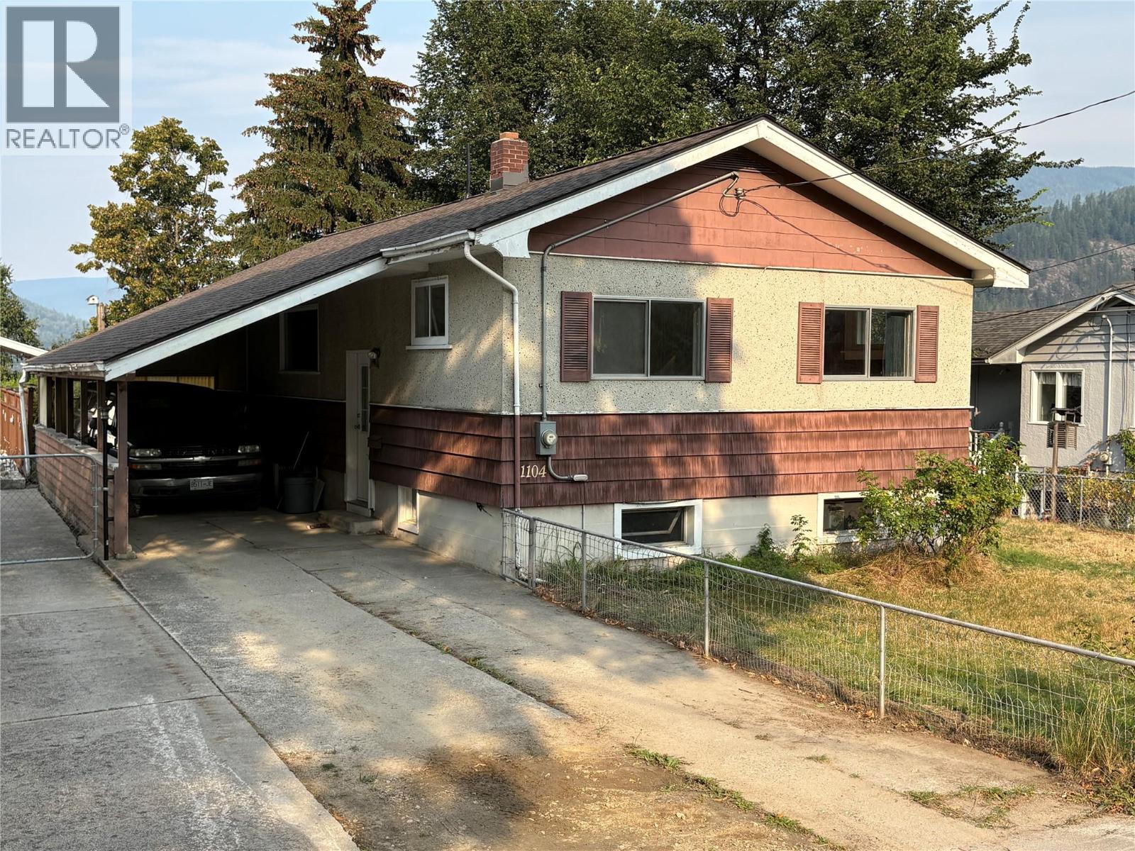 1104 Mcquarrie Avenue - 1
