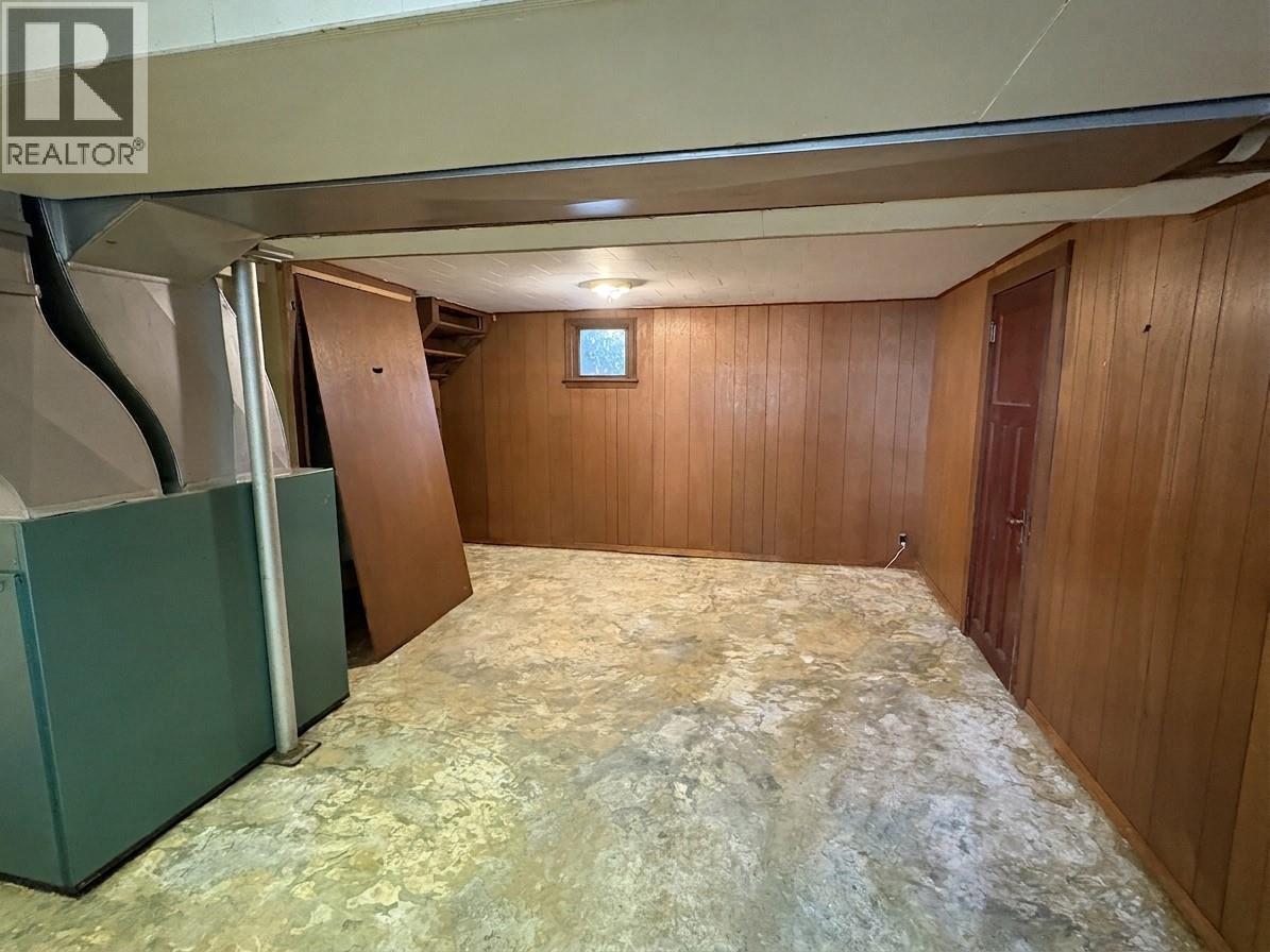 1104 Mcquarrie Avenue - Image 22