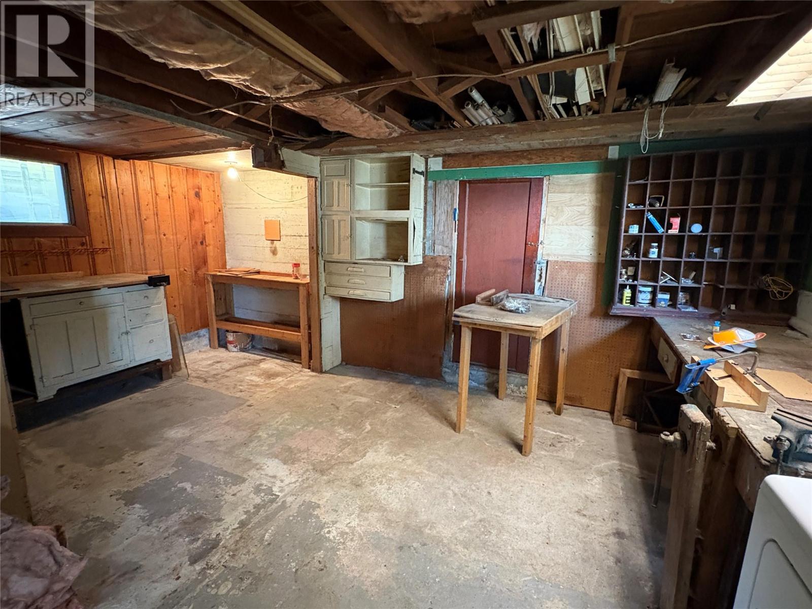 1104 Mcquarrie Avenue - Image 20
