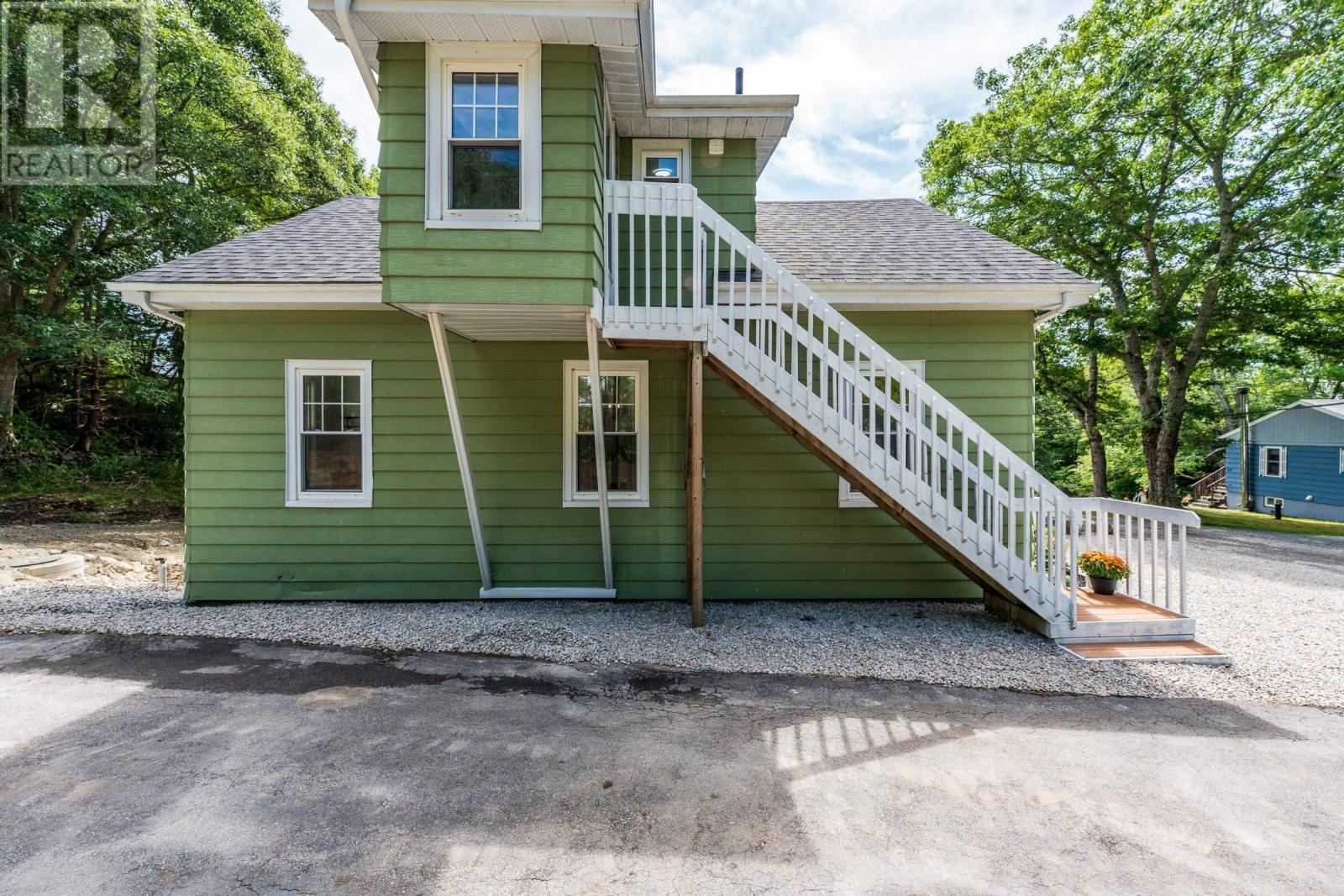 18 Maple Drive - Image 11