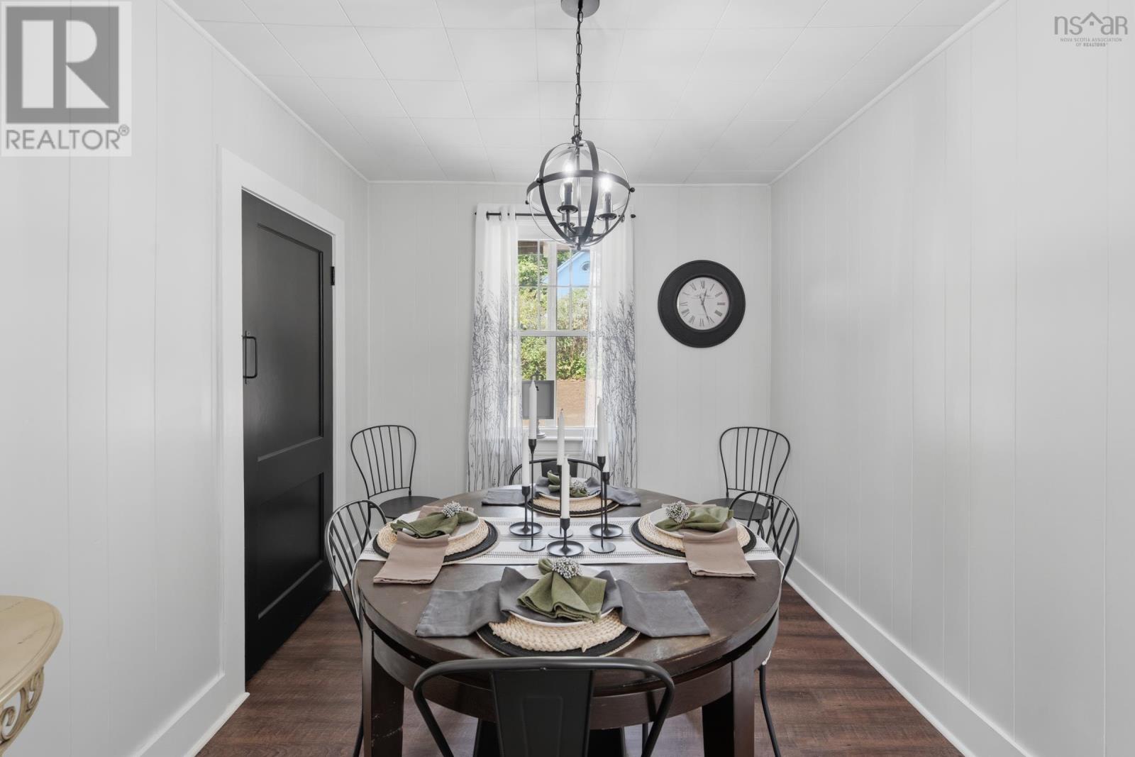 18 Maple Drive - Image 25