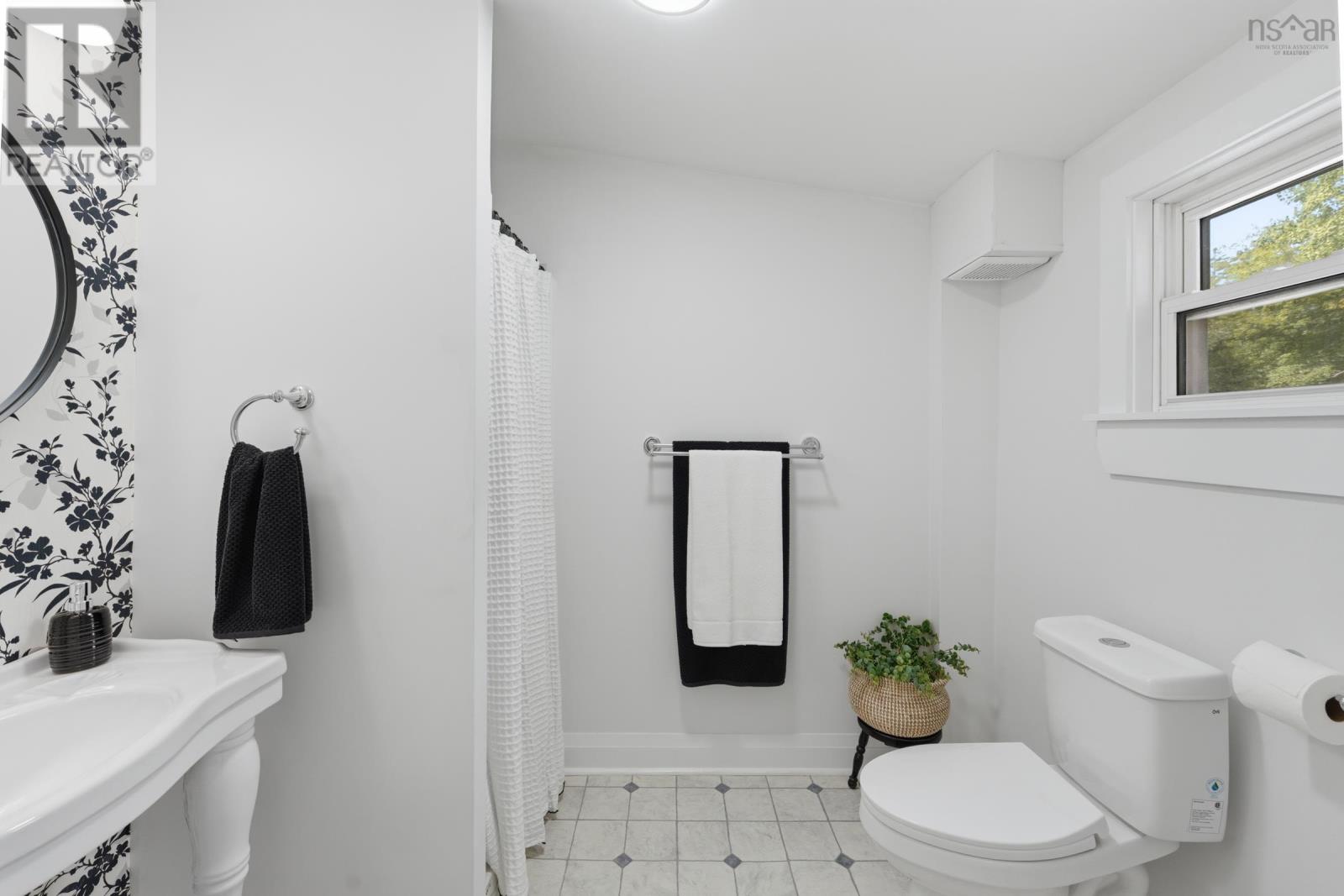 18 Maple Drive - Image 31