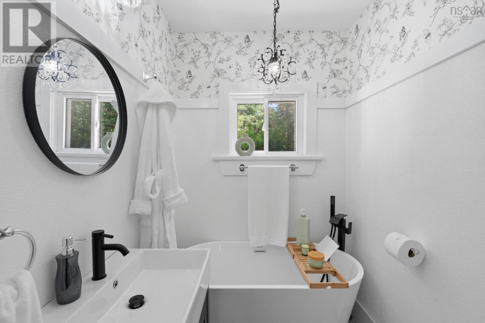 18 Maple Drive - Image 32