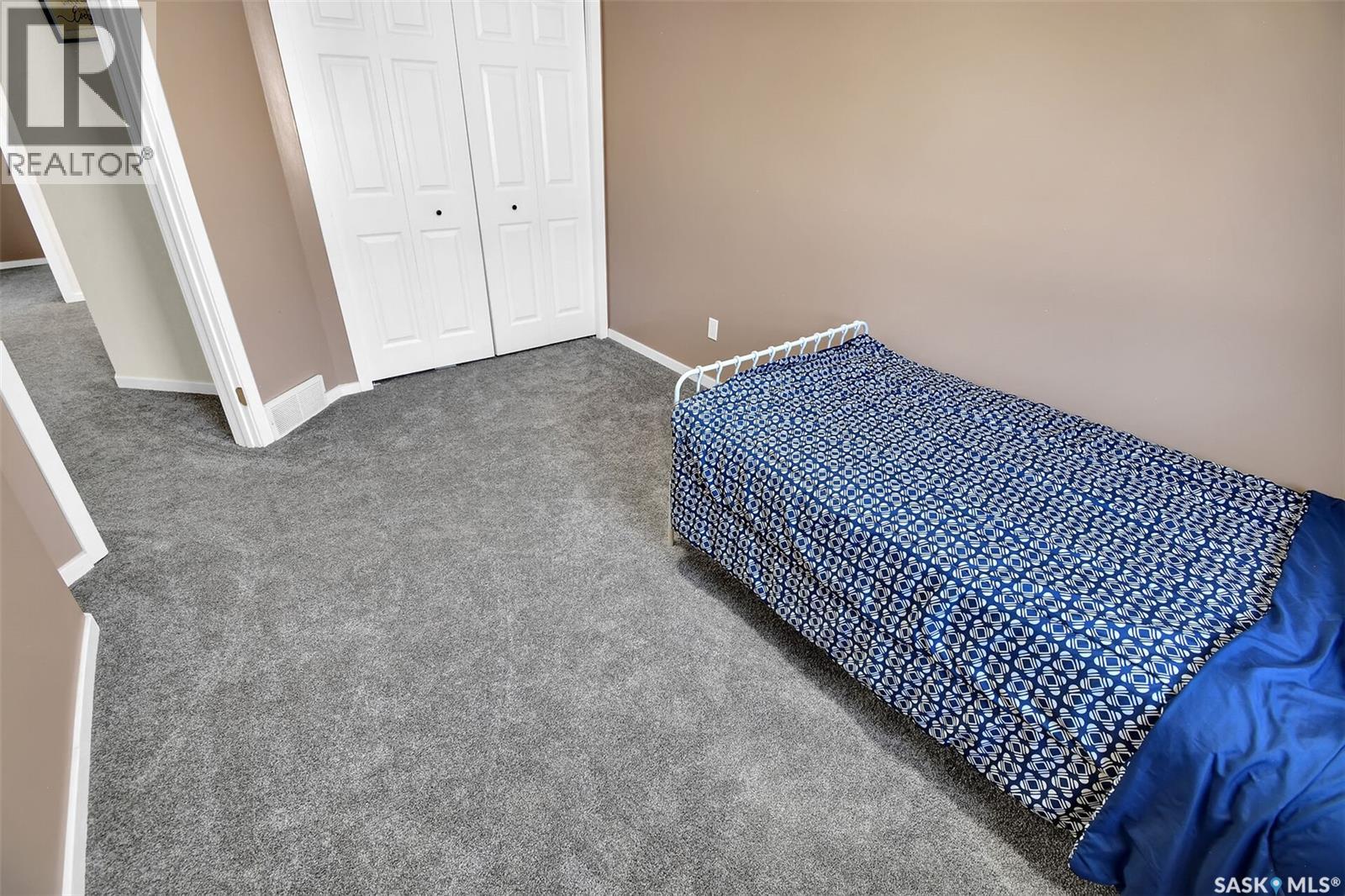 #44 110 Keevil CRESCENT - Image 17