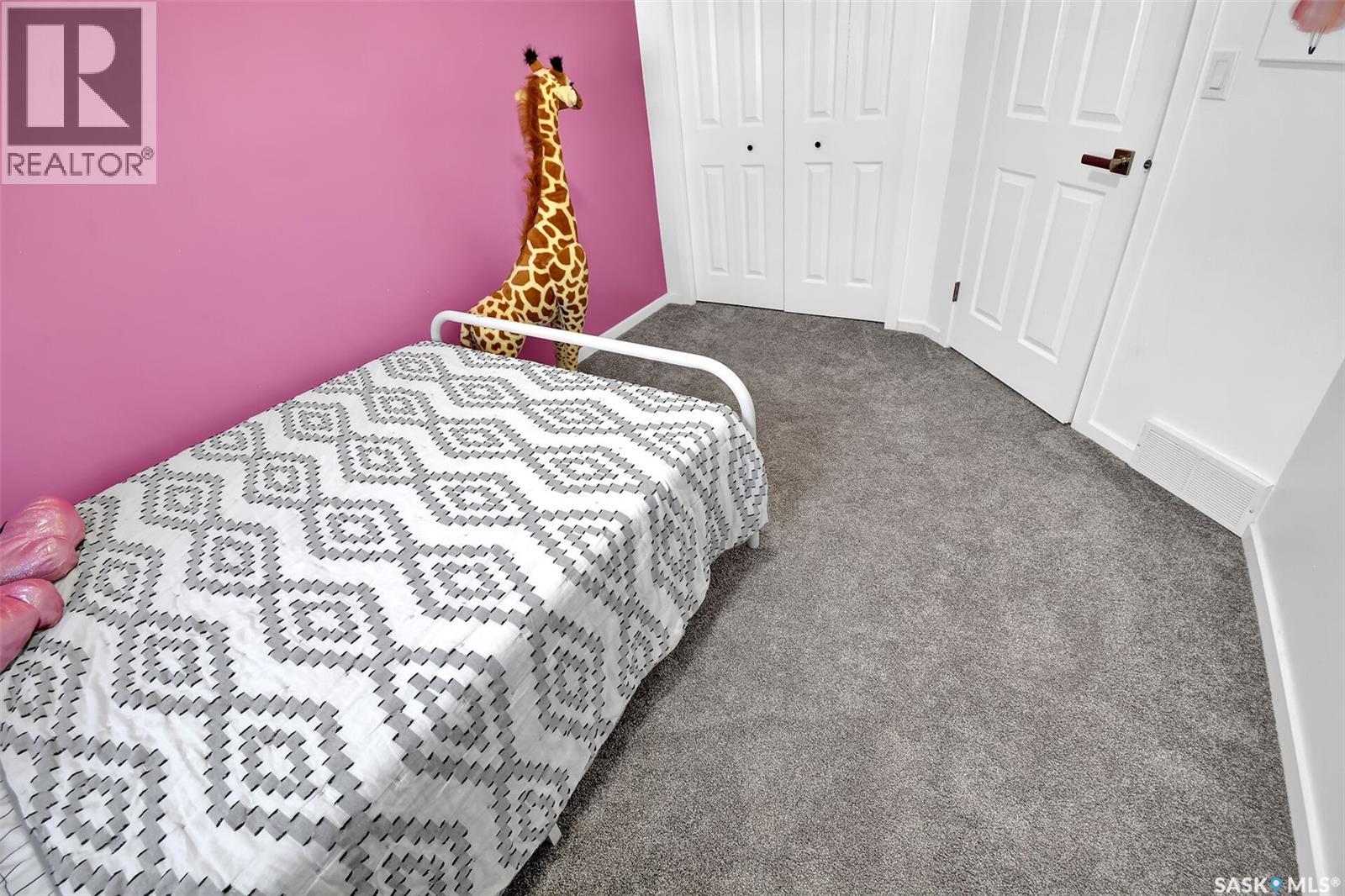 #44 110 Keevil CRESCENT - 19