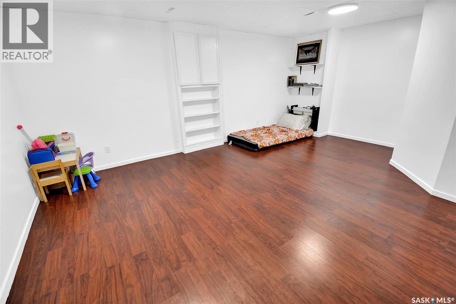 #44 110 Keevil CRESCENT - Image 22