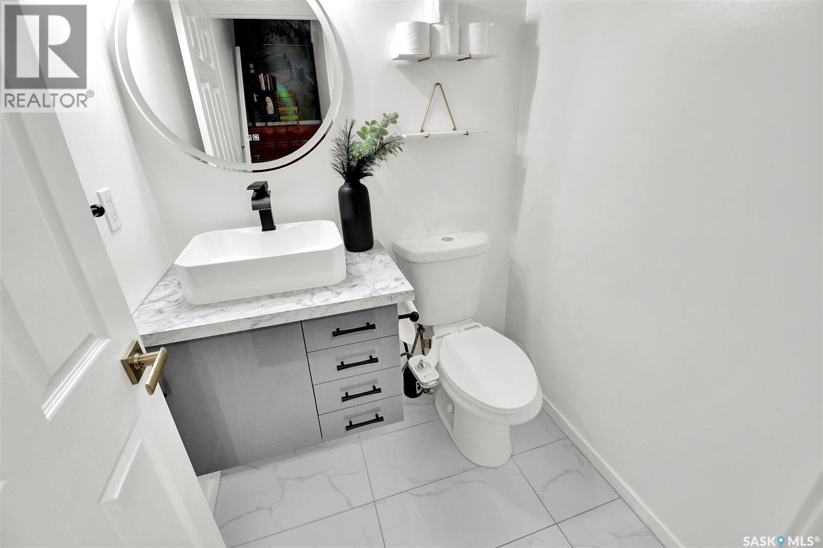 #44 110 Keevil CRESCENT - 6