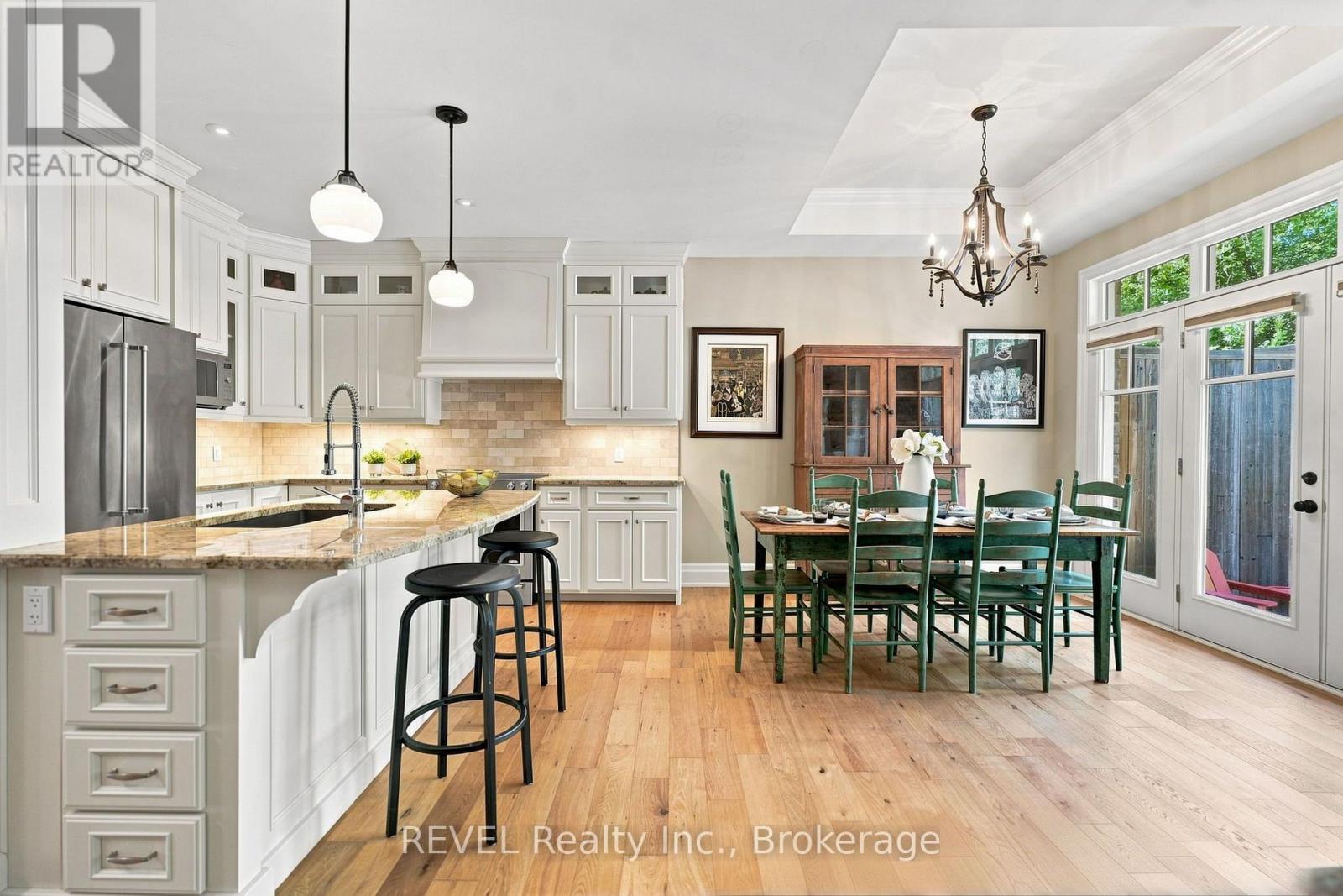 10 EVERGREEN LANE - Image 12