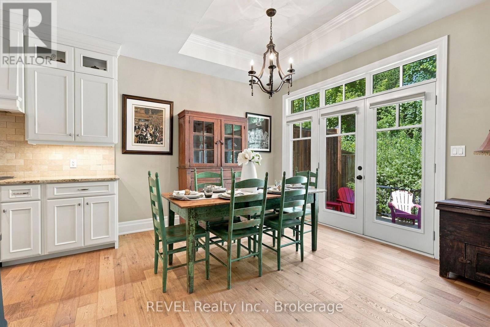 10 EVERGREEN LANE - Image 17