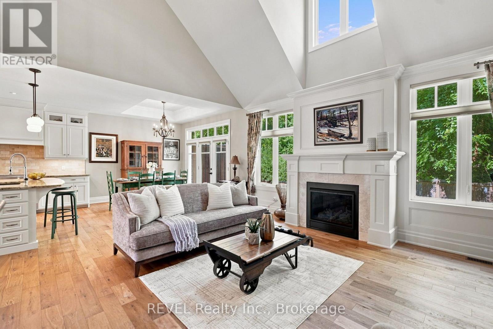 10 EVERGREEN LANE - Image 20