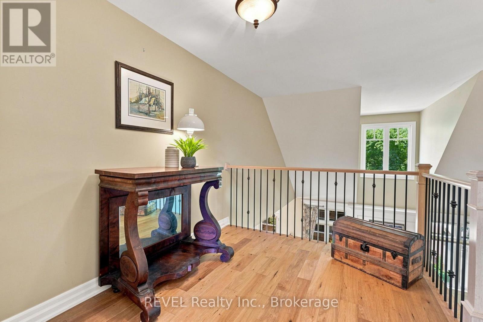 10 EVERGREEN LANE - Image 27