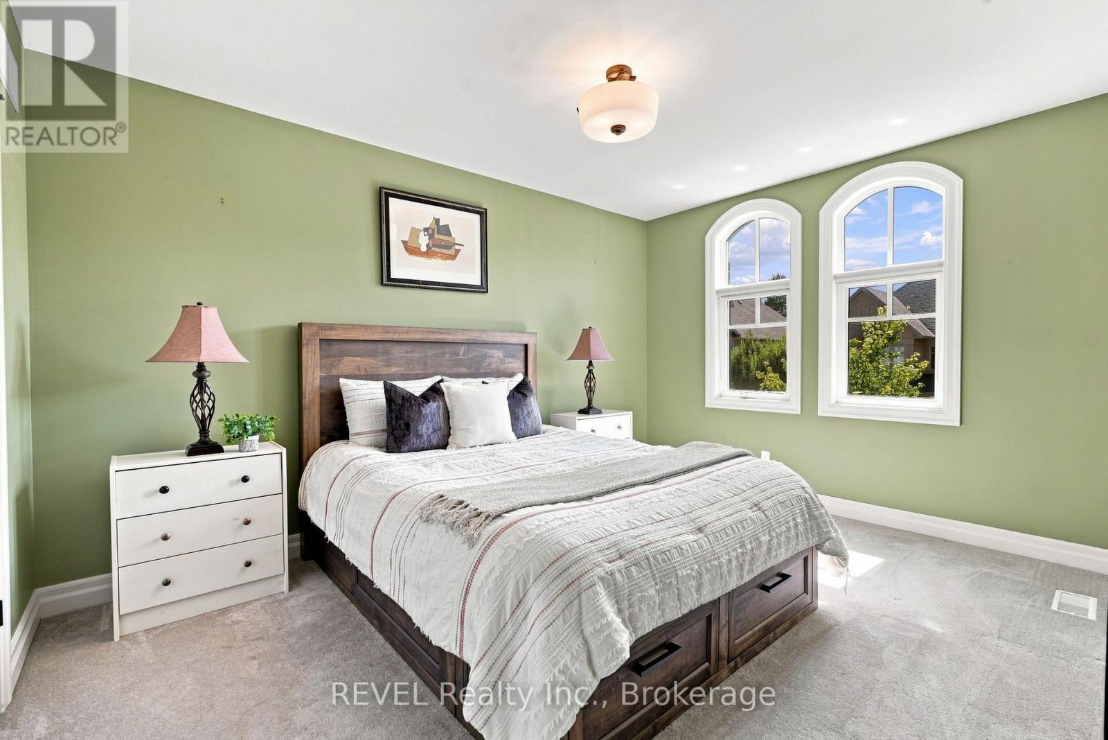10 EVERGREEN LANE - Image 28