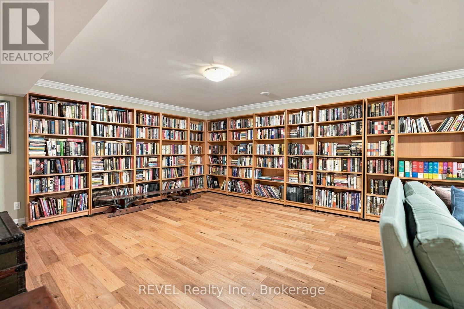 10 EVERGREEN LANE - Image 37