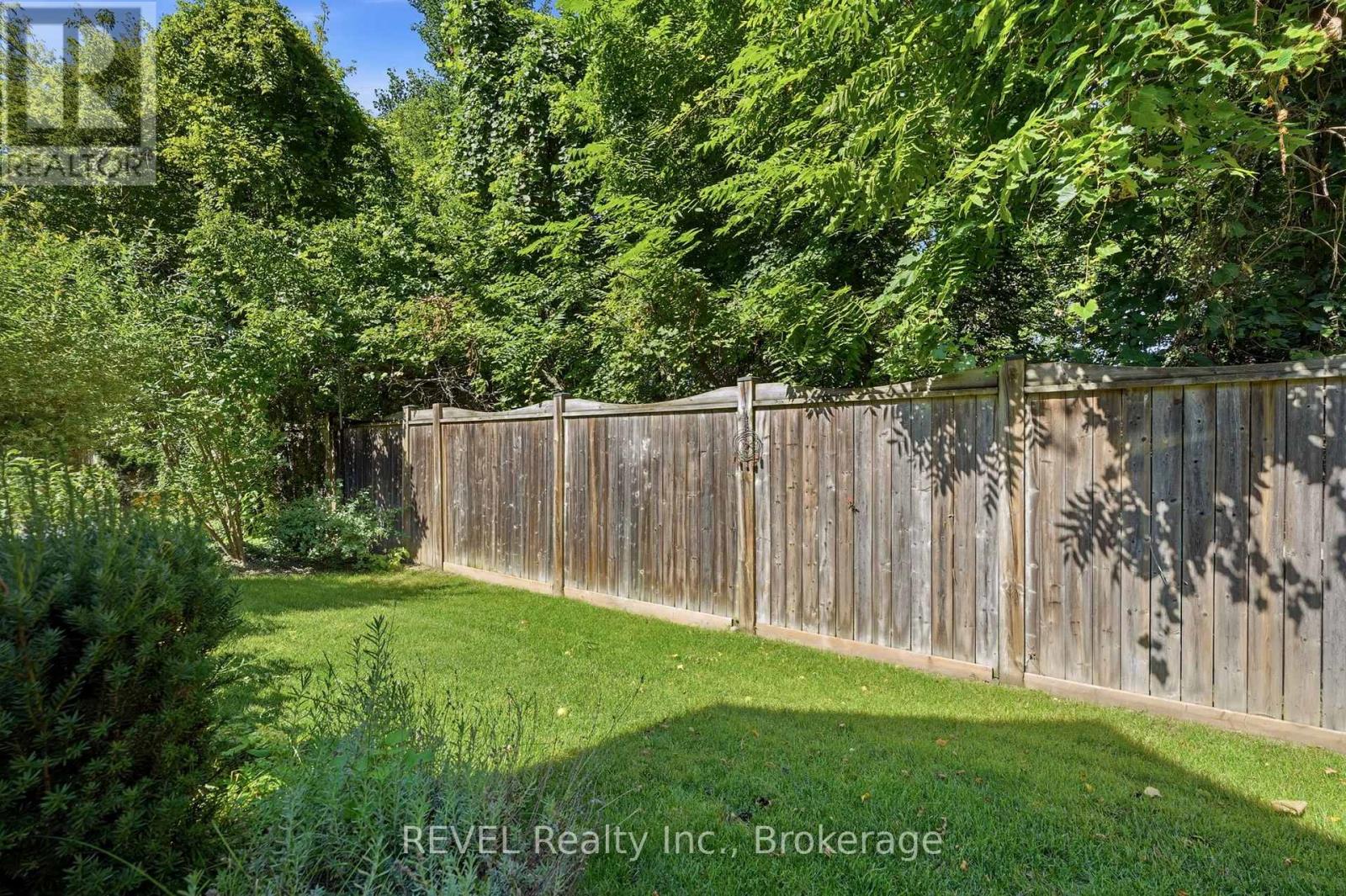 10 EVERGREEN LANE - Image 44