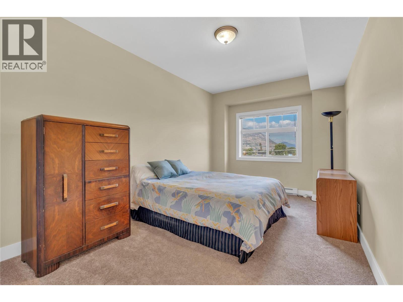 401 240 Wade Avenue, Penticton