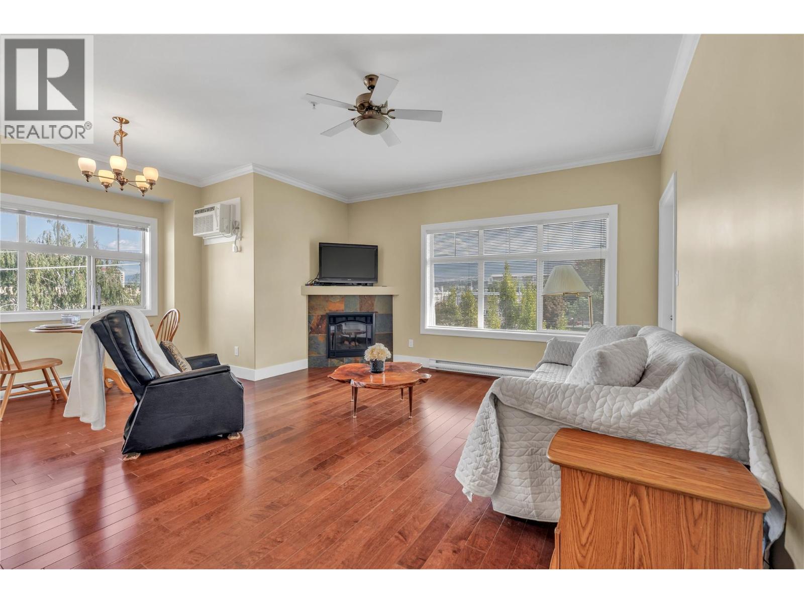 401 240 Wade Avenue, Penticton