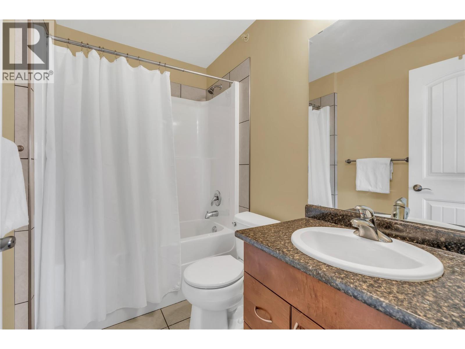 401 240 Wade Avenue, Penticton