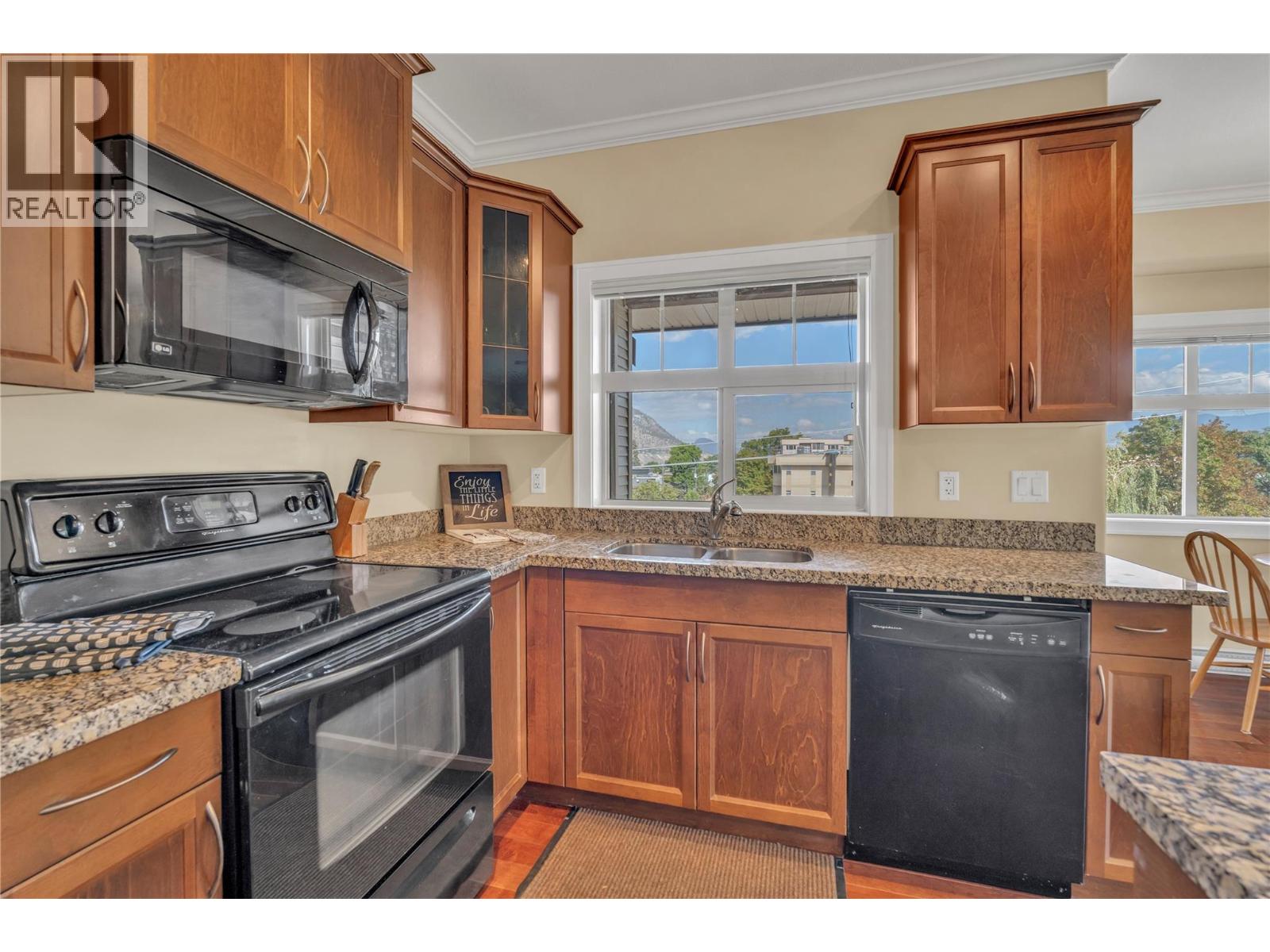 401 240 Wade Avenue, Penticton