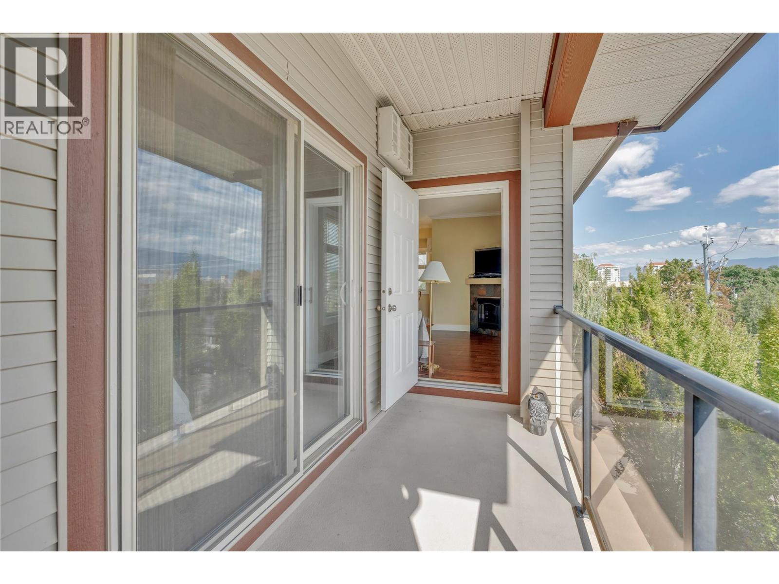 401 240 Wade Avenue, Penticton