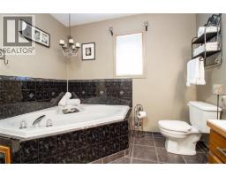 1107 Pineridge Crescent, Revelstoke, BC V0E2S1 Photo 20