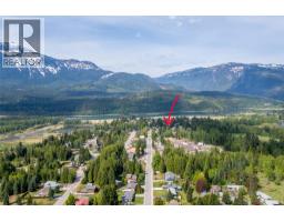 1107 Pineridge Crescent, Revelstoke, BC V0E2S1 Photo 24