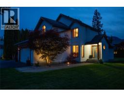 1107 Pineridge Crescent, Revelstoke, BC V0E2S1 Photo 26
