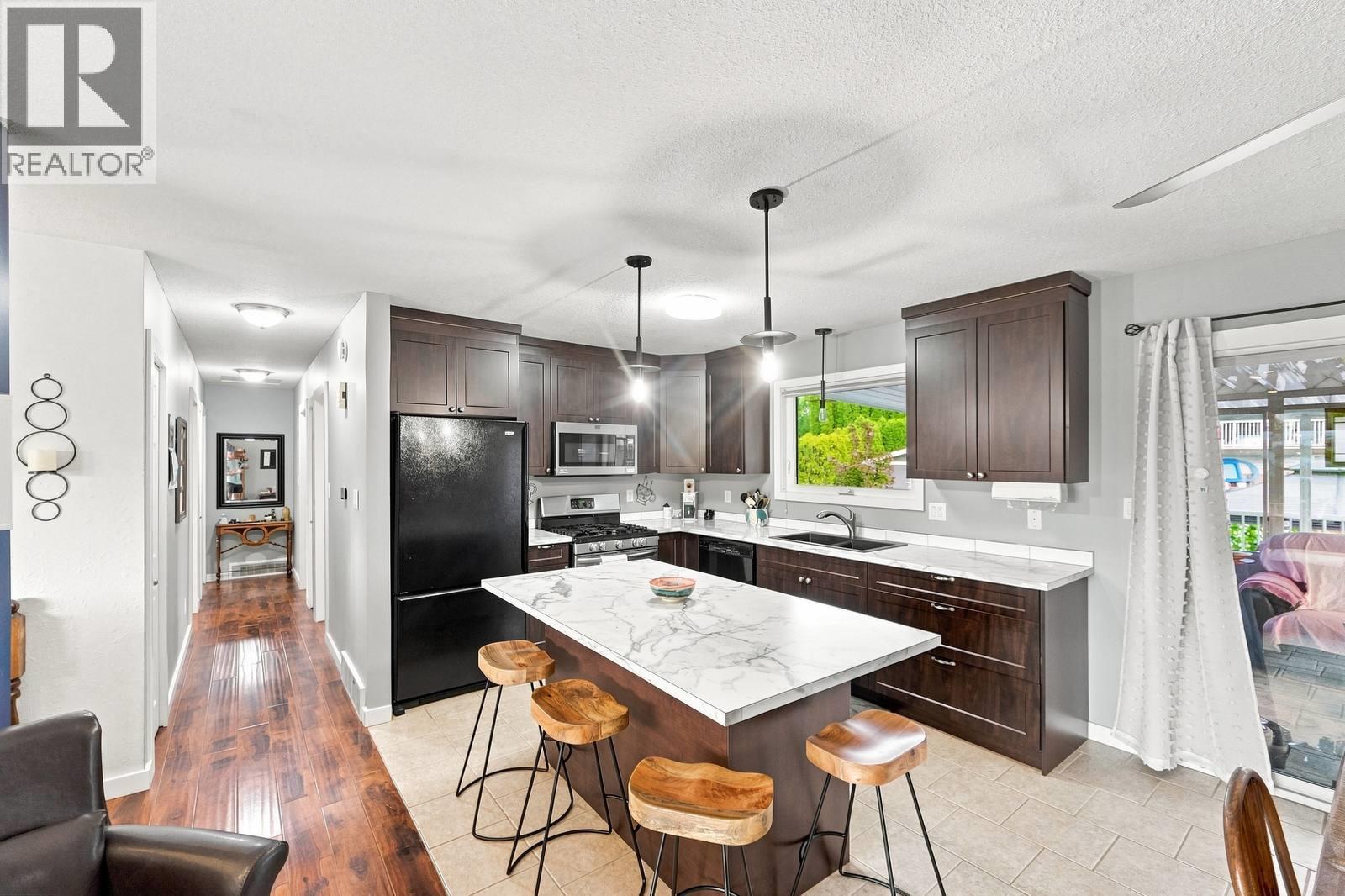 8710 JUBILEE Drive, Osoyoos