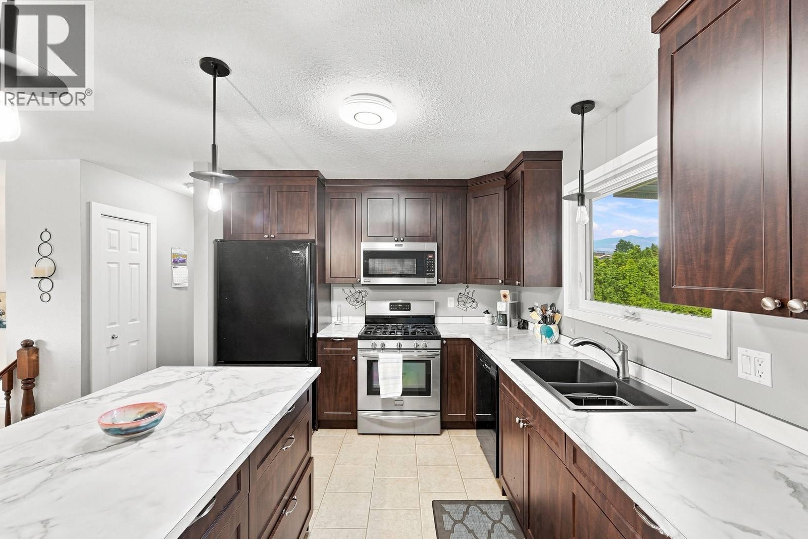 8710 JUBILEE Drive, Osoyoos