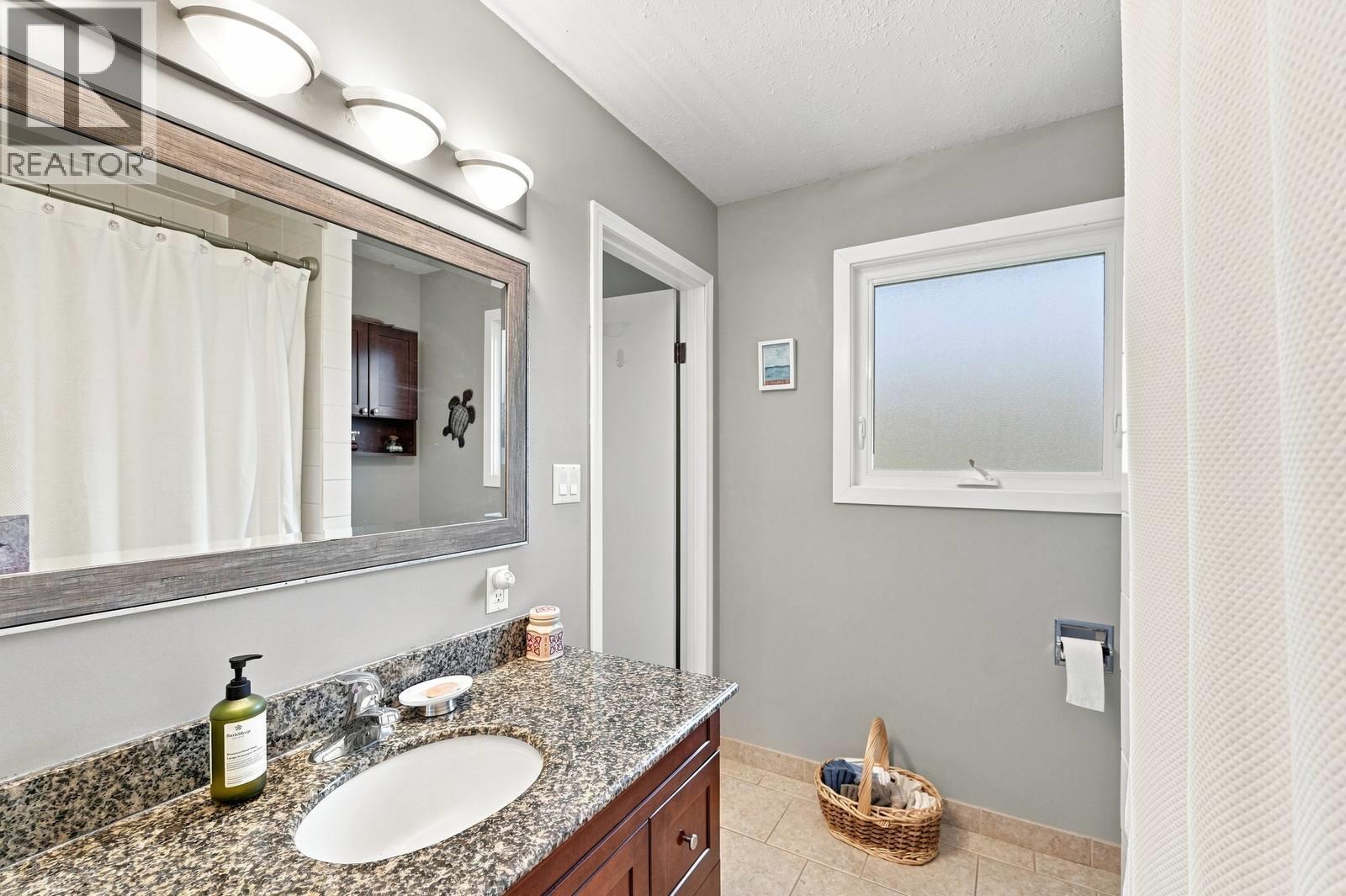 8710 JUBILEE Drive, Osoyoos