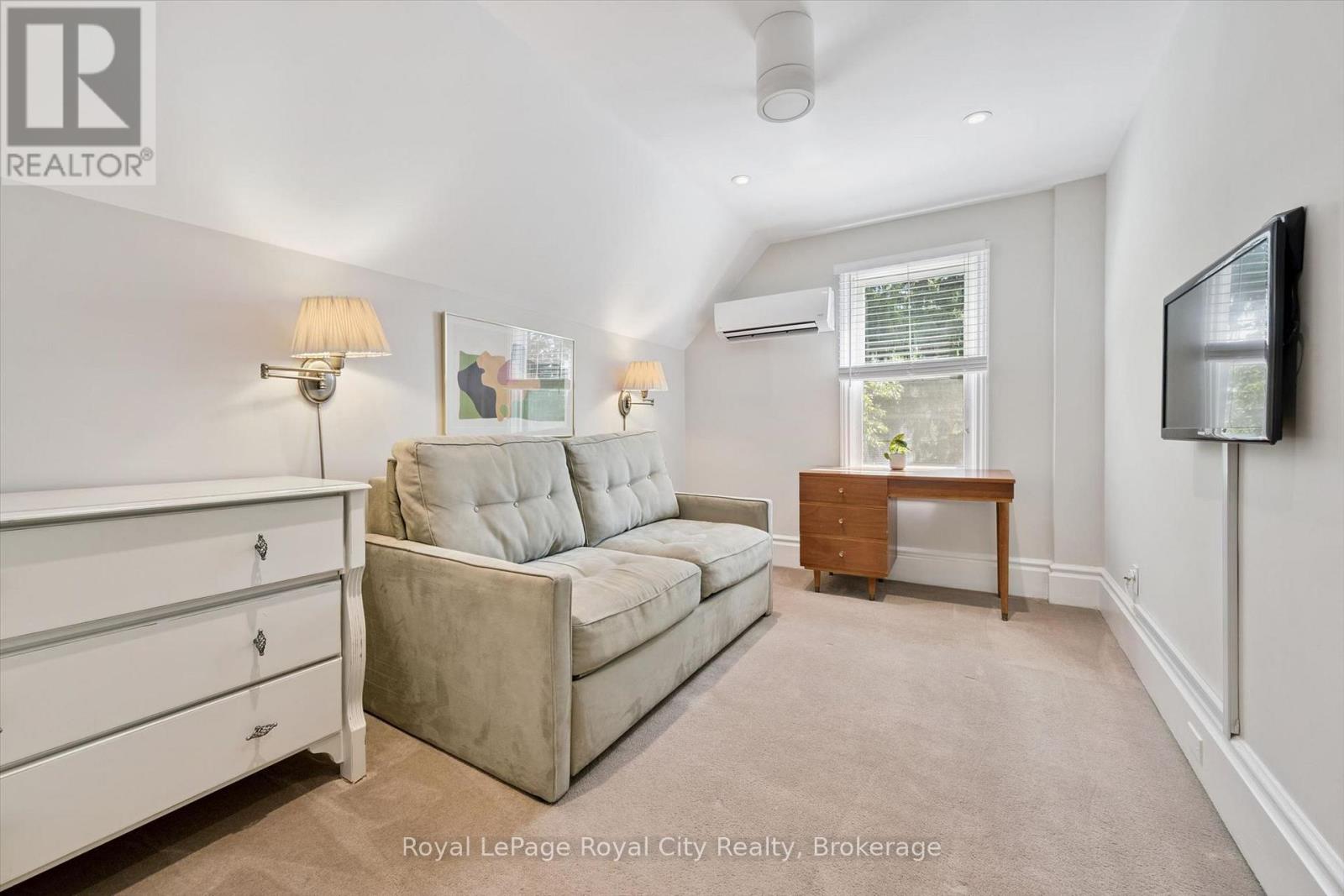 80 LONDON ROAD W - Image 36